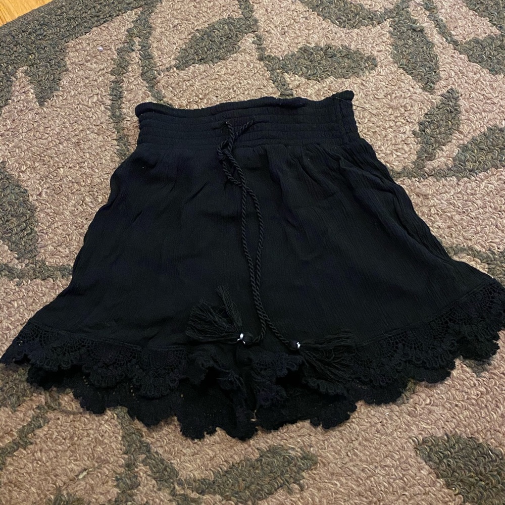 Black ruffle SHORTS
